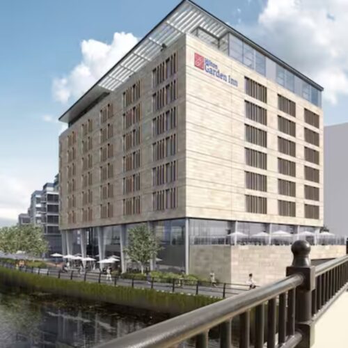 Hotel on a riverbank - Hilton Garden Inn Peterborough